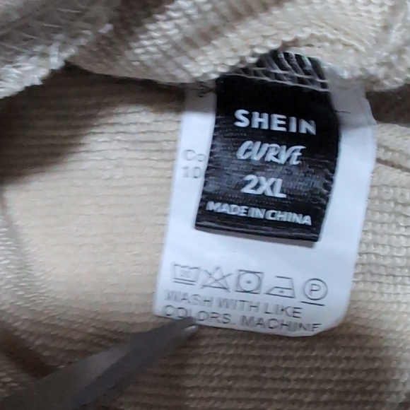 Cream Knit Top 2X Minimalist Old Money Style Short Sweater - Picture 2 of 5